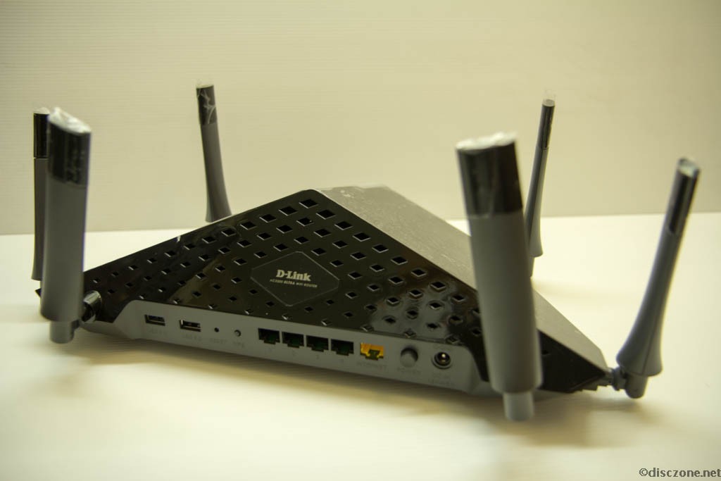 D-Link Wireless - DIR-890L Device Rear