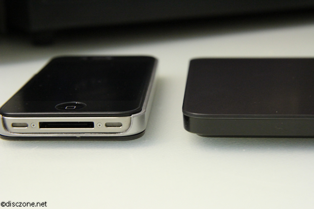 Logitech T650 Touchpad - Thickness Compared with iPhone 4