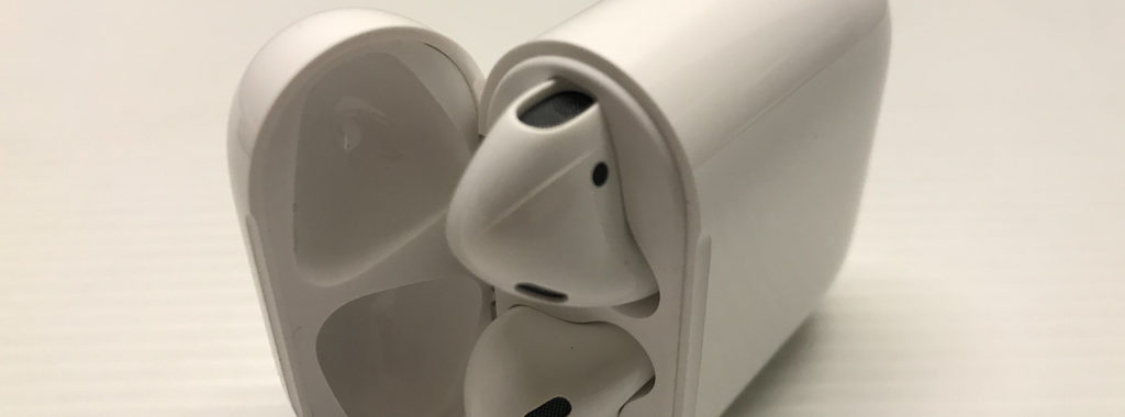 Apple AirPods - Case 3