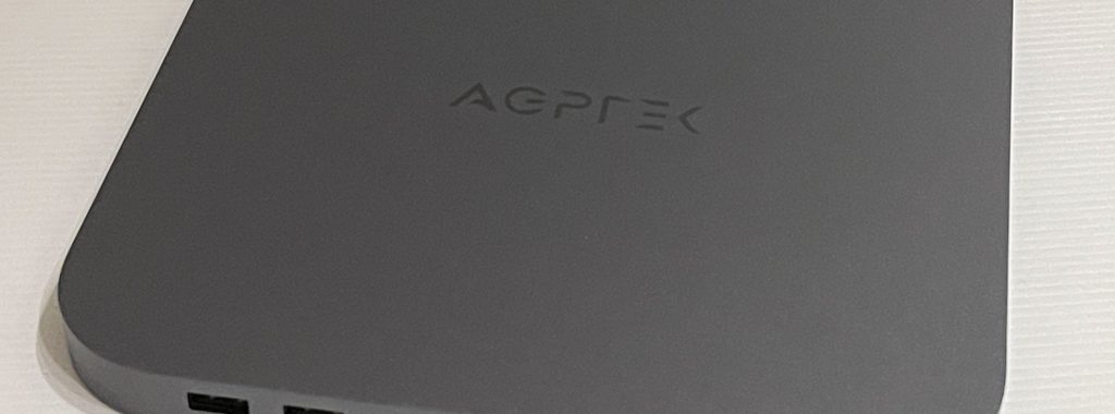 AGPTEK USB Hub and Storage - Itself